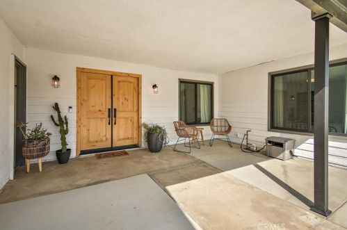 6065 Keswick Ave, Riverside, CA 92506-3746