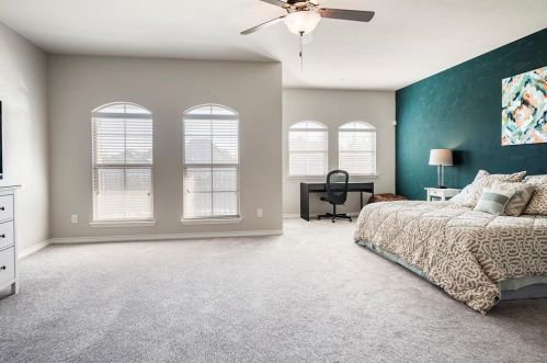 4285 Indian Run Dr, Carrollton TX 75010-3297 exterior