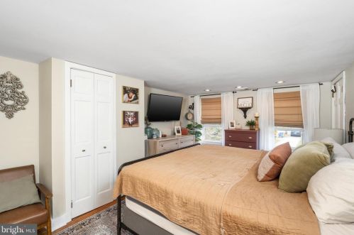 5835 Broad St, Trenton NJ  08620-9508 exterior