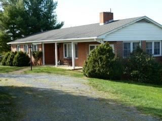 1286 Jefferson Hwy, Fishersville, VA 22939-3400