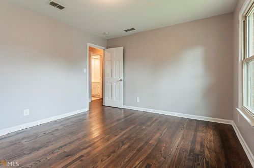 810 Mabry Rd, Atlanta GA  30328-2662 exterior