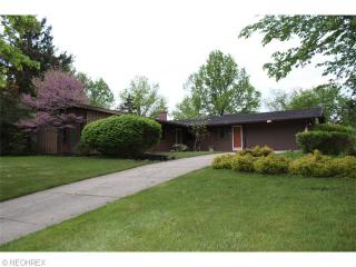 199 Greenbriar Dr, Aurora, OH 44202-9206