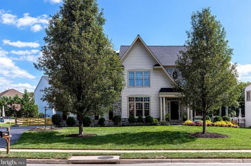 12625 Crabtree Falls Dr, Bristow, VA 20136-2163
