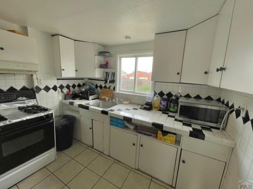812 9th St, Pueblo, CO 81001-2905