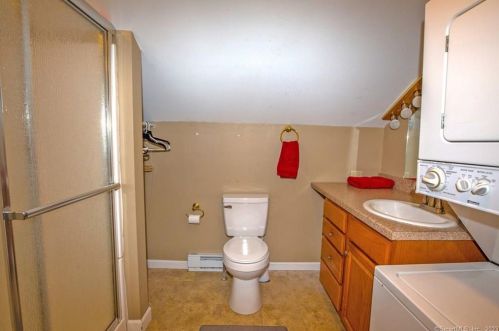 31 Wells Rd, Granby CT  06035-1604 exterior