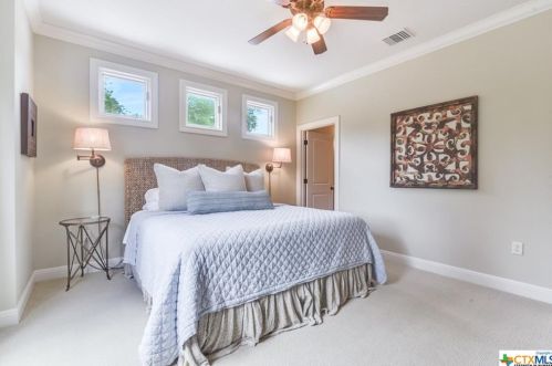 1035 Timber Elm, Seguin TX  78155-1138 exterior