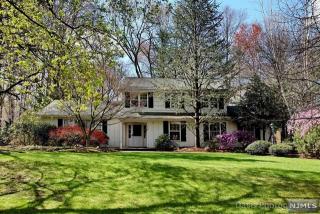 116 Schuyler Rd, Allendale, NJ 07401-1837