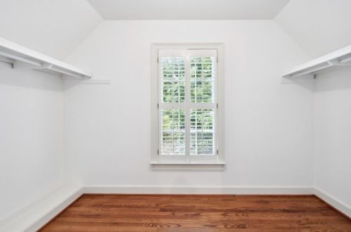 1011 Byrnwyck Rd, Atlanta GA  30319-1665 exterior