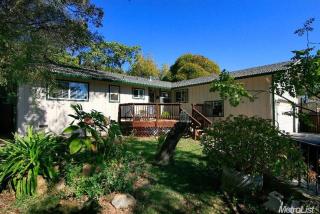 1371 Martin Dr, Auburn, CA 95603-3318