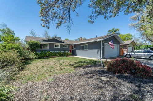 627 Brookfield Dr, Modesto, CA 95354-1731