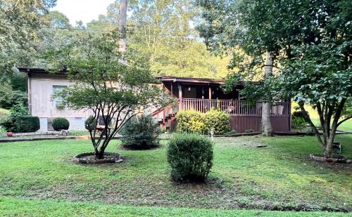 320 Eds Dr, Cleveland, GA 30528-2759