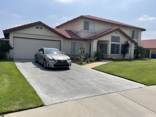 521 Lurelane St, Rialto, CA 92376-2918