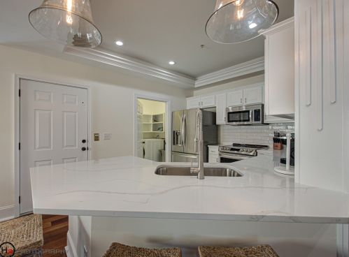 1000 Carolina Blvd, Isle Of Palms SC  29451-2242 exterior