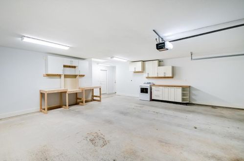 8208 Burrell Dr, Austin TX  78757-8339 exterior