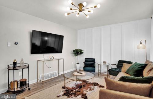 111 Fairview Dr, Carlisle PA  17013-8474 exterior