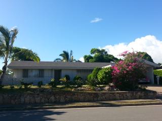 4144 Kaimanahila St, Honolulu, HI 96816-4750