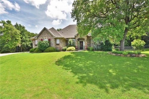 8710 Palermo Dr, Edmond, OK 73034-2120