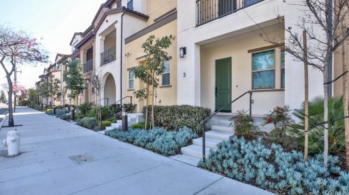 1060 Harbor Blvd, Santa Ana CA 92704 exterior