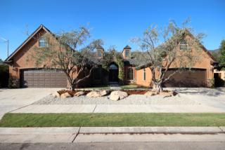 53 Powers Ave, Clovis, CA 93619-7592