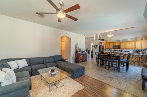 1805 Snyder Ave, Modesto, CA 95356-8750