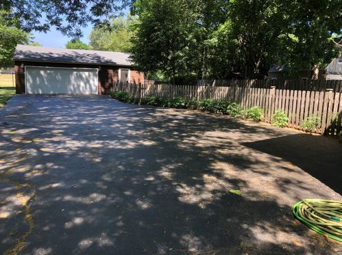 133 Center Cross St, Sycamore, IL 60178-1628