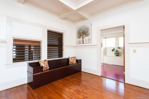 1011 14 Ave, Honolulu HI  96816-3640 exterior