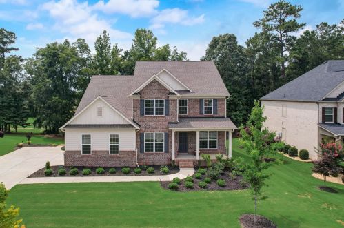 6821 Louis Dr, Locust Grove, GA 30248-7108