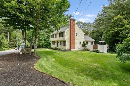 2 Joseph Prince Ln, Amherst, NH 03031-2417