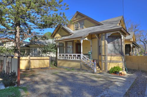 1516 De La Vina St, Santa Barbara, CA 93101-3029