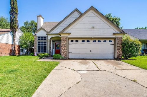 2509 Dahlia Dr, Fort Worth TX  76123-1249 exterior