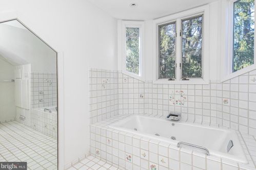 161 Elm Rd, Princeton NJ  08540-2521 exterior