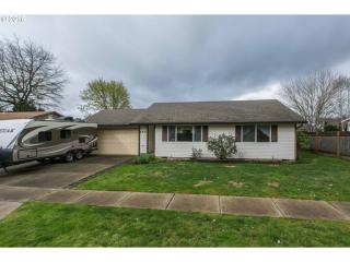 307 Cambridge Dr, Newberg, OR 97132-1061