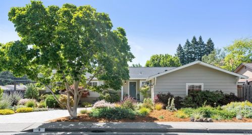 3 Rollingwood Dr, San Rafael, CA 94901-1420