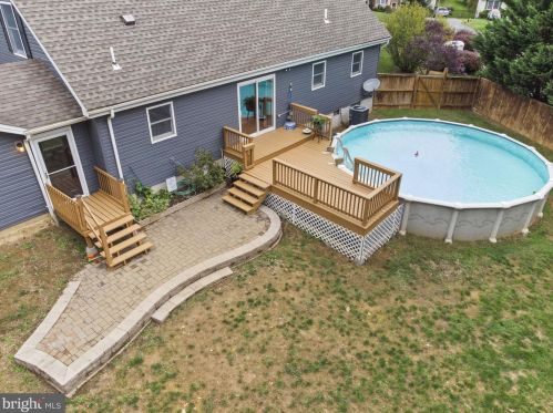 386 Palomino Pl, Charles Town WV  25414-4501 exterior