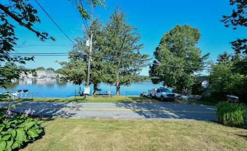 4 Old Marlborough Rd, East Hampton, CT 06424-1538