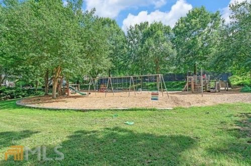 165 Avery Dr, Atlanta GA  30309-2700 exterior