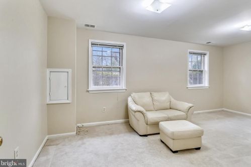 800 Rosemere Ave, Silver Spring MD 20904-3020 exterior