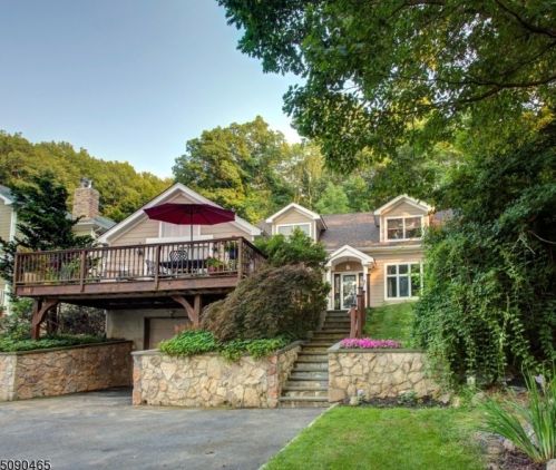 104 Mcgregor Ave, Mount Arlington, NJ 07856-1033