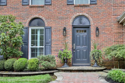 30 Neville Dr, Lincroft, NJ 07738-1358