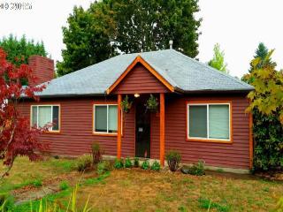 5535 Alberta St, Portland, OR 97218-2555