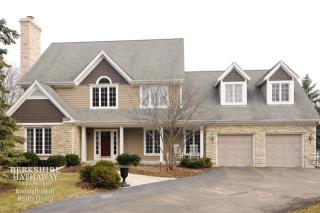 1100 Studio Ln, Bannockburn, IL 60015-1917