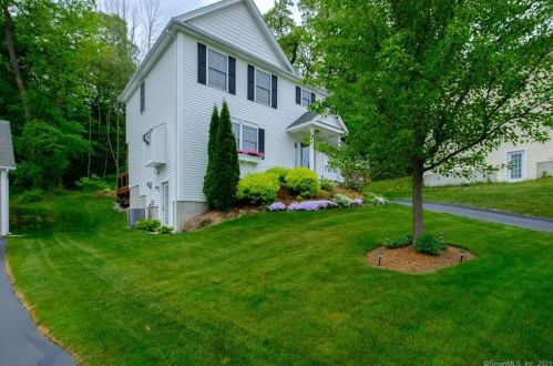 74 Royal Oaks Ave, East Hampton, CT 06424-6606