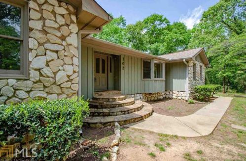 102 Beverly Dr, Bonaire, GA 31005-4322
