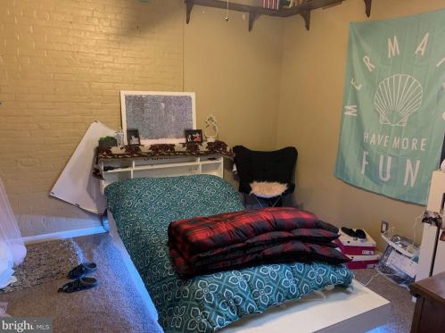 243 Baltimore St, Hanover PA 17331-3315 exterior