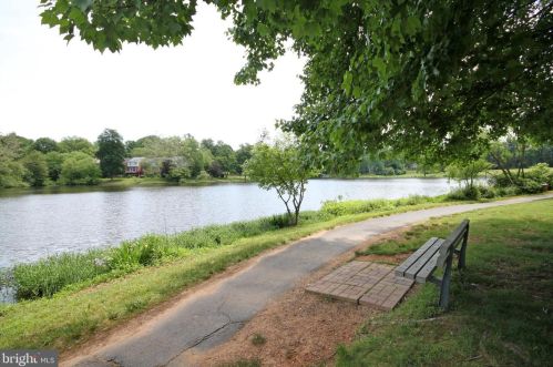 5601 Castlebury Ct, Springfield VA  22015-1883 exterior