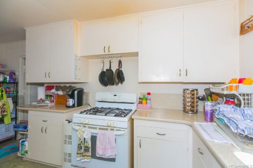 831 Hind Iuka Dr, Honolulu HI  96821-1727 exterior