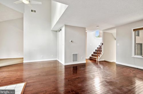 331 Sayre Dr, Princeton NJ  08540-5840 exterior