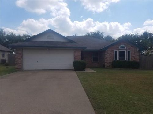 126 Trinity St, Vaughan, TX 76645-3061