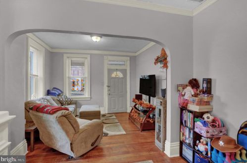 717 York St, Hanover PA 17331-3228 exterior