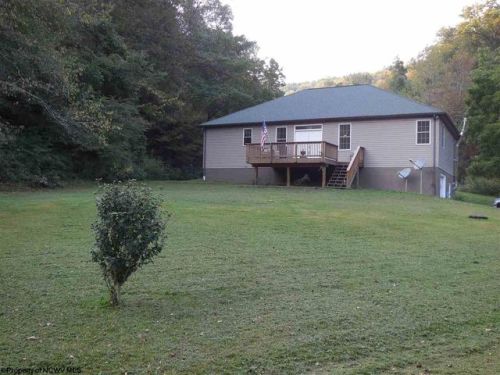 347 Dudley Fork Rd, Mannington, WV 26582-5185